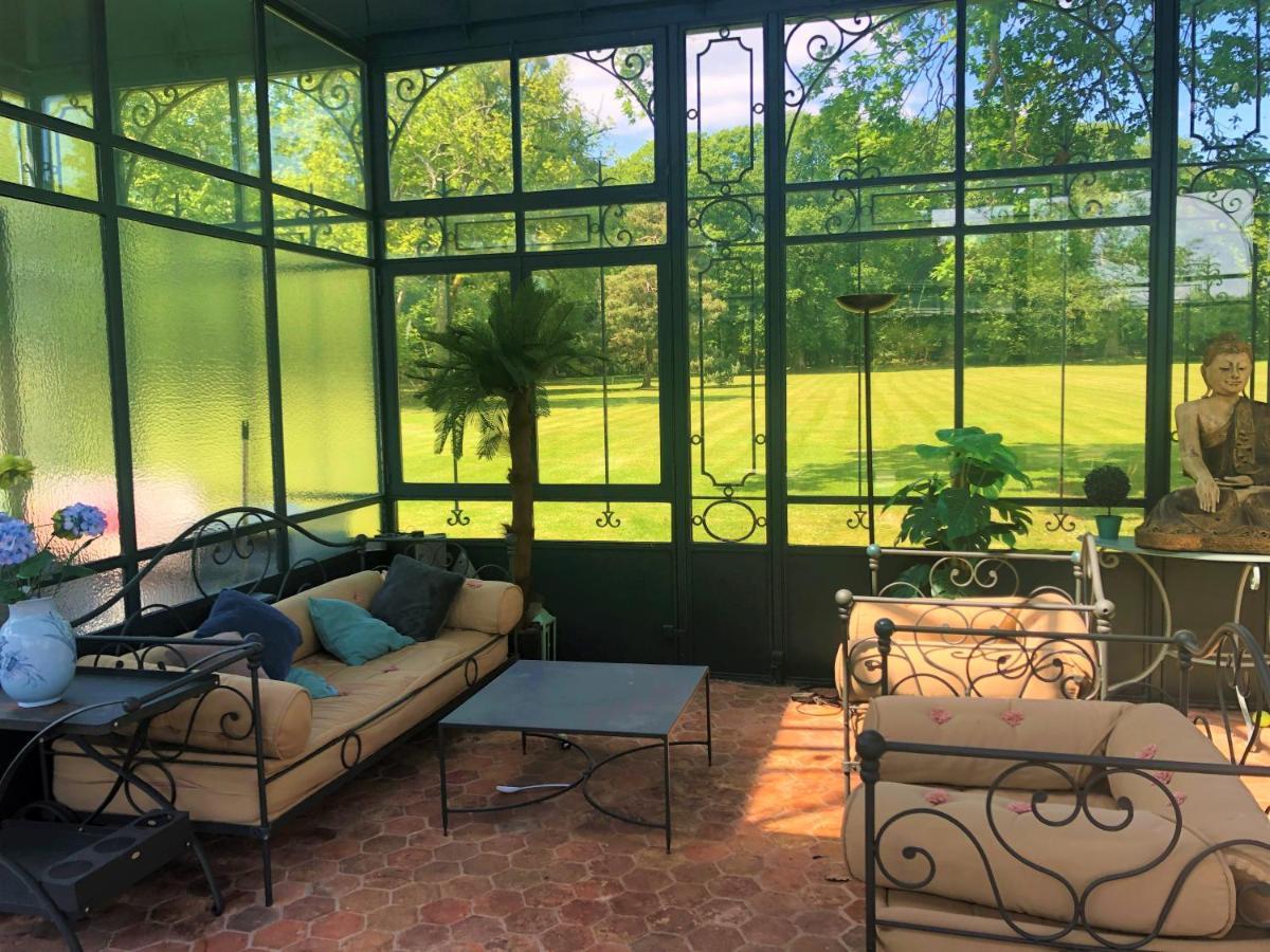 Chateau Du Boulay Morin Le Boulay-Morin Exterior foto Interior of a conservatory