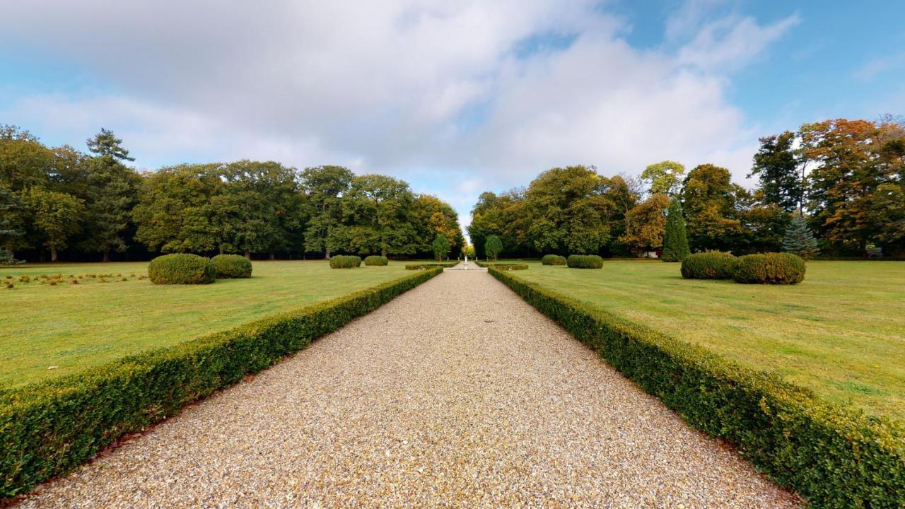 Chateau Du Boulay Morin Le Boulay-Morin Exterior foto The gardens of the Château de Launay